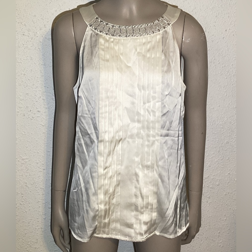 Banana Republic sleeveless blouse size 6